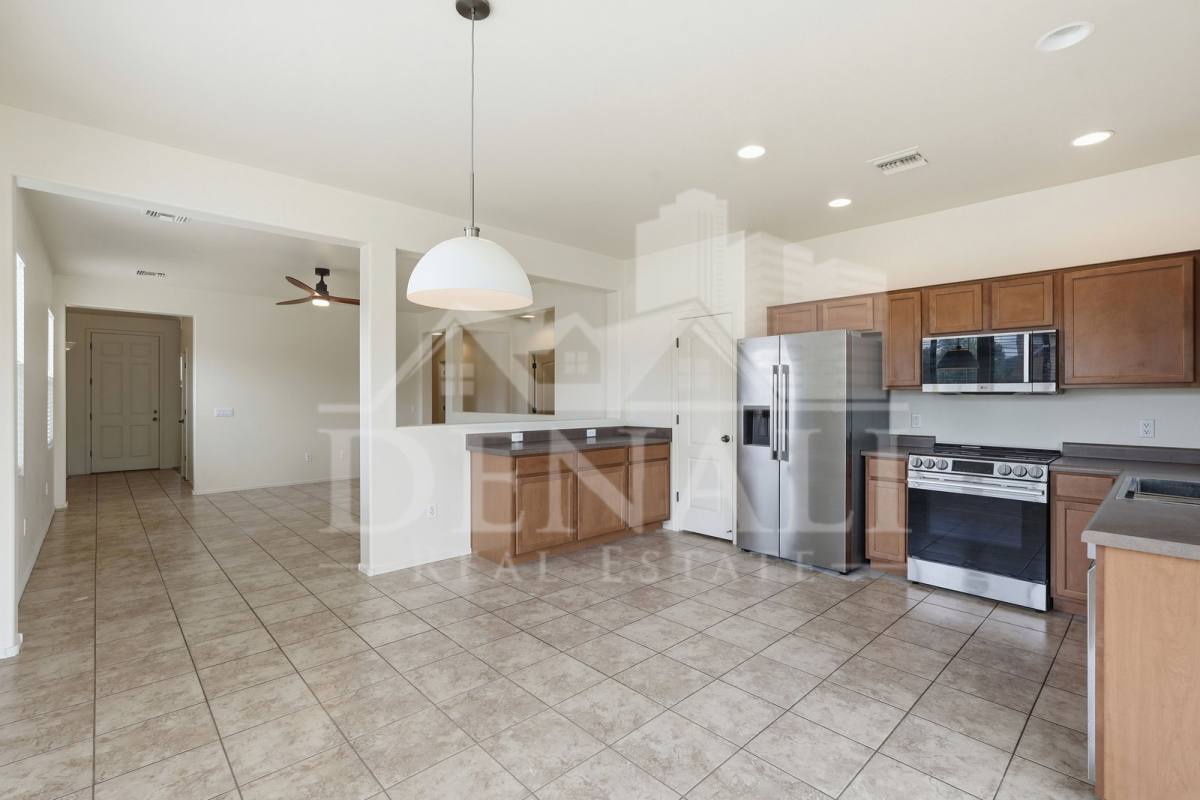 House for rent at 584 N Highlands Grove Lane, Sahuarita, AZ 85629