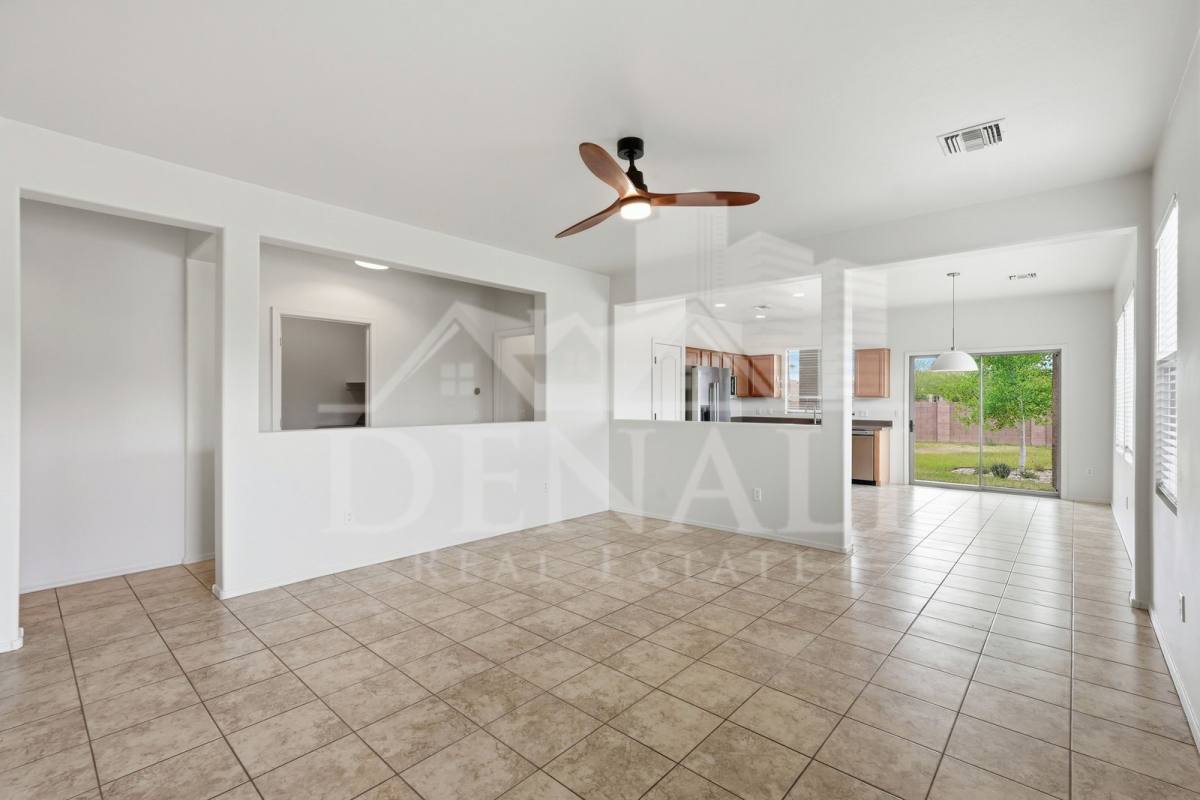 House for rent at 584 N Highlands Grove Lane, Sahuarita, AZ 85629