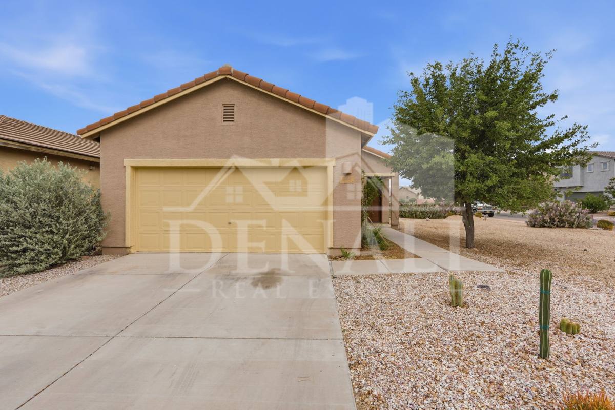 House for rent at 584 N Highlands Grove Lane, Sahuarita, AZ 85629