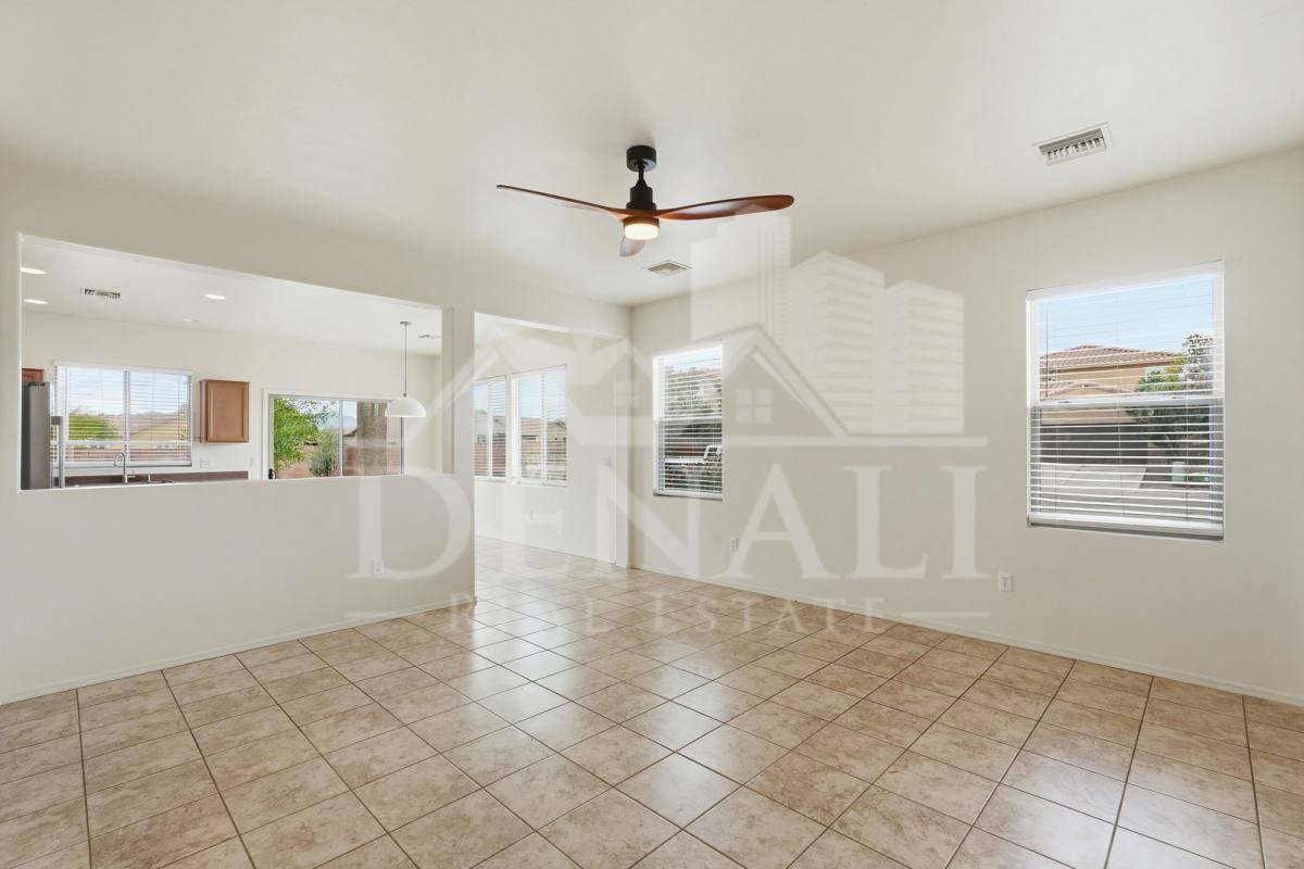 House for rent at 584 N Highlands Grove Lane, Sahuarita, AZ 85629