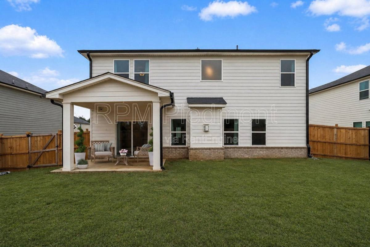 House for rent at 760 Sara Meadow Rd, Loganville, GA 30052