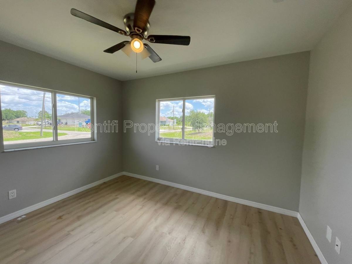 Apartment for rent at 142 Gordon Ave S, Lehigh Acres, FL 33973