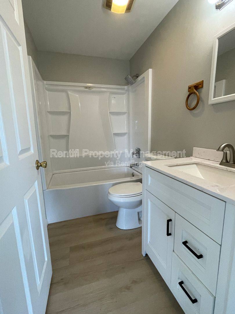 Apartment for rent at 142 Gordon Ave S, Lehigh Acres, FL 33973