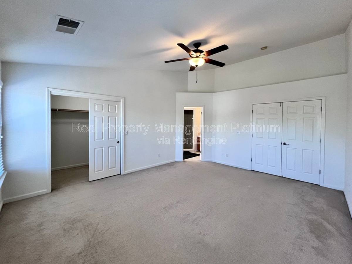 House for rent at 5460 W Ashcroft Ave, Fresno, CA 93722
