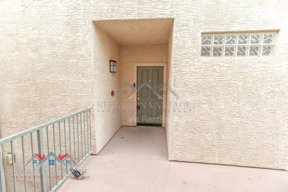 Apartment for rent at 16013 S Desert Foothills Parkway #2014, Phoenix, AZ 85048