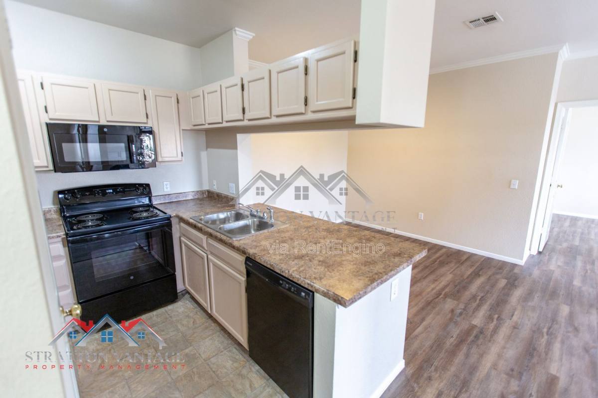 Apartment for rent at 16013 S Desert Foothills Parkway #2014, Phoenix, AZ 85048