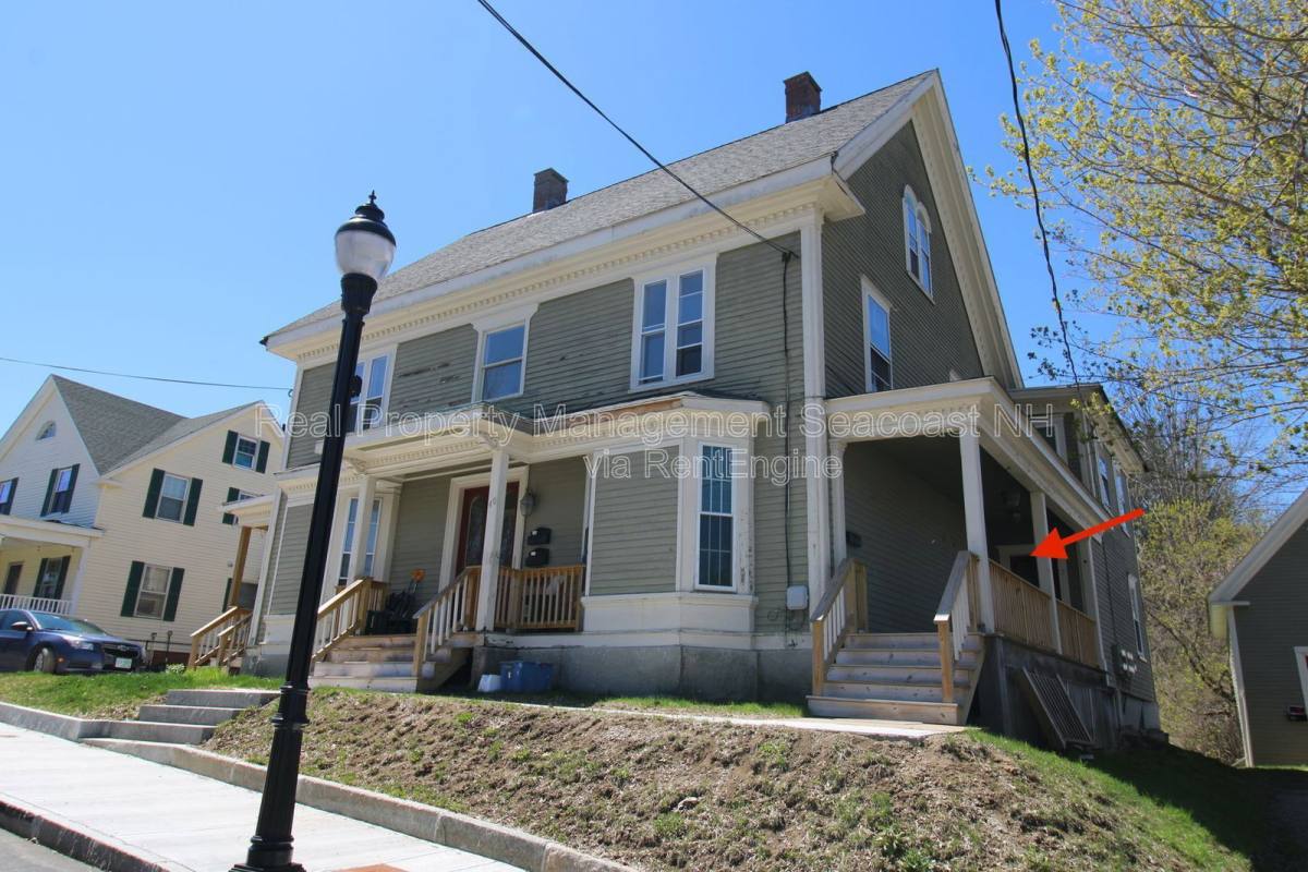 Apartment for rent at 40 Grove St #2, Dover, NH 03820
