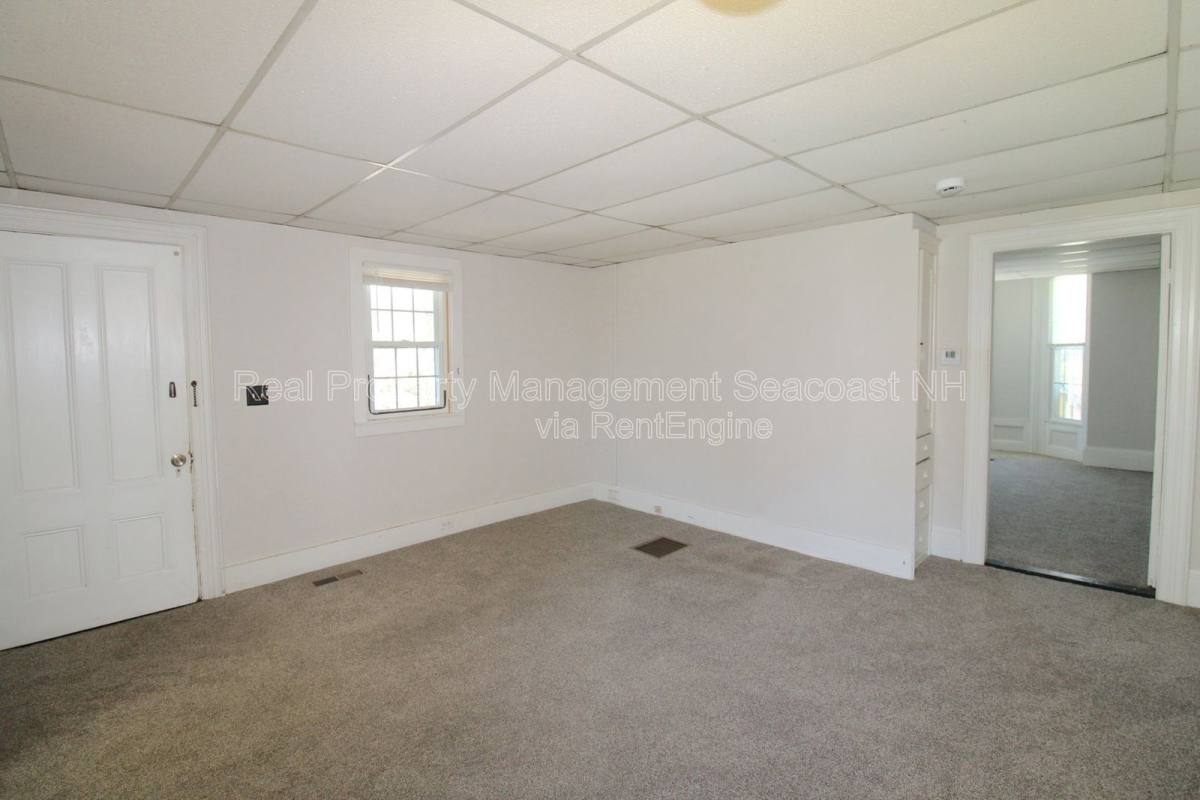 Apartment for rent at 40 Grove St #2, Dover, NH 03820