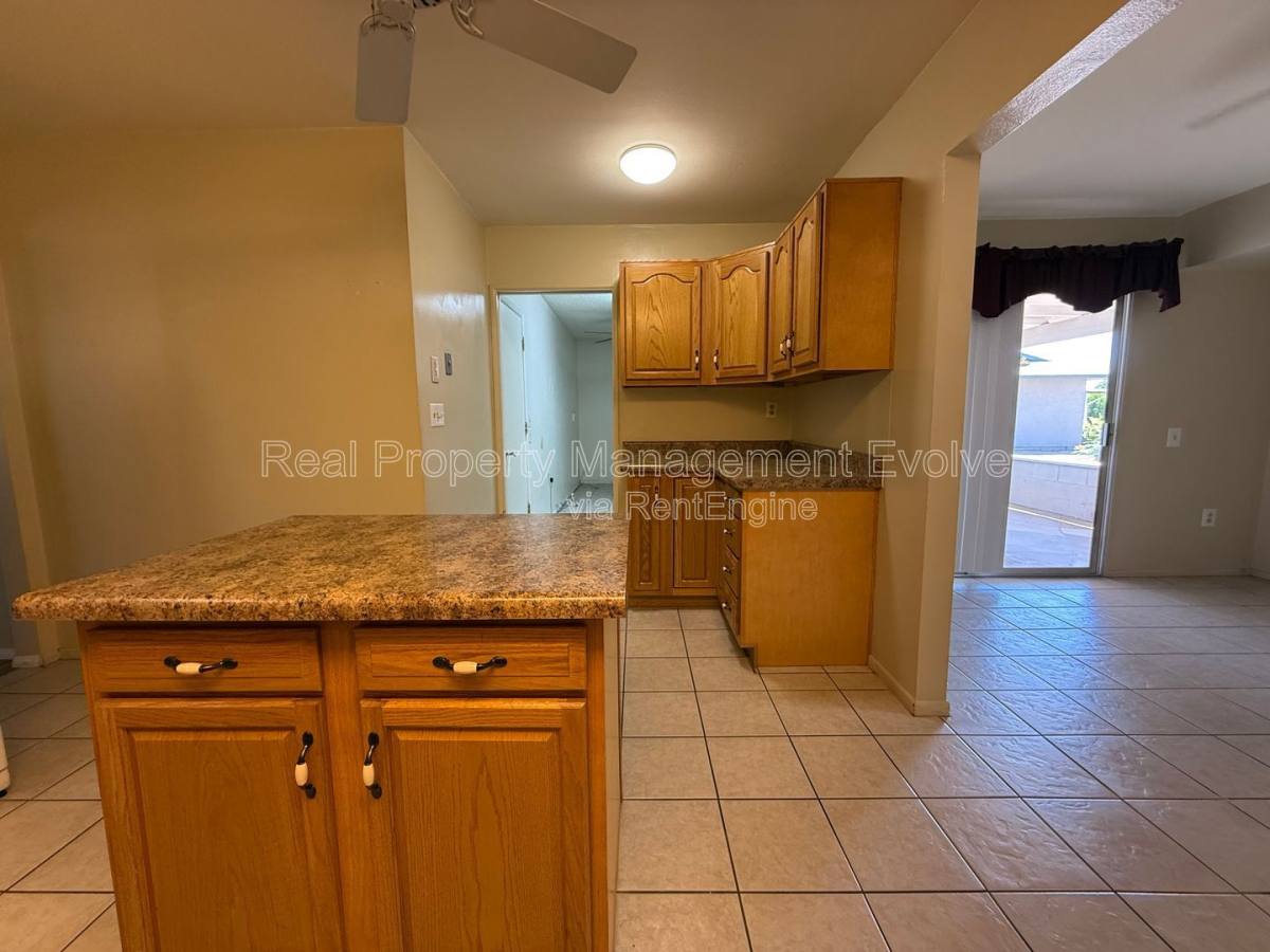 House for rent at 17026 N 96th Ave, Sun City, AZ 85373
