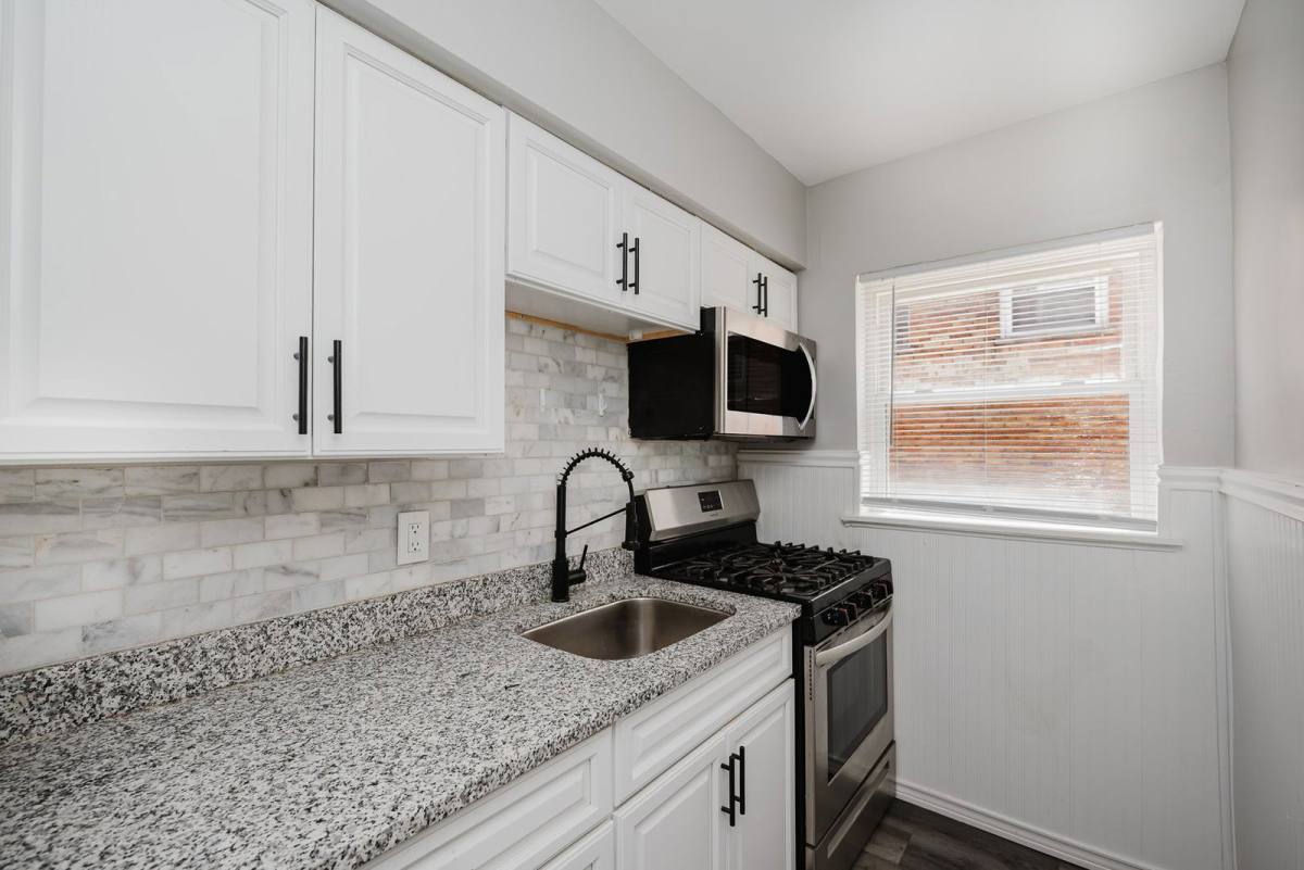 Apartment for rent at 5828 Ridge Ave #5, Cincinnati, OH 45213