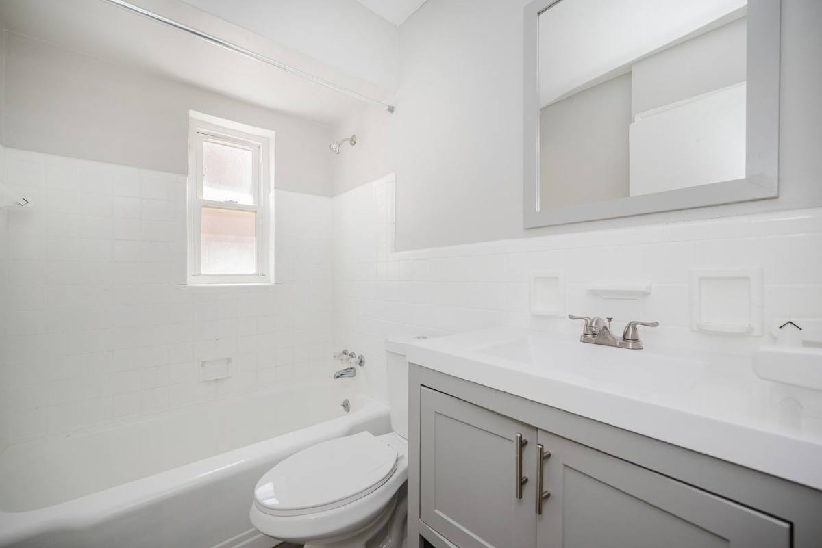 Apartment for rent at 5828 Ridge Ave #5, Cincinnati, OH 45213