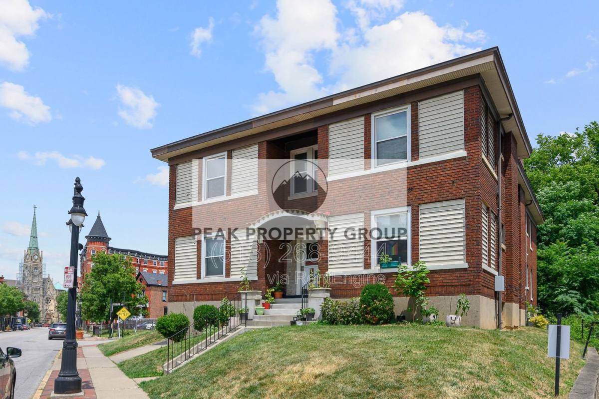 Apartment for rent at 2610 Woodburn Ave #1, Cincinnati, OH 45206