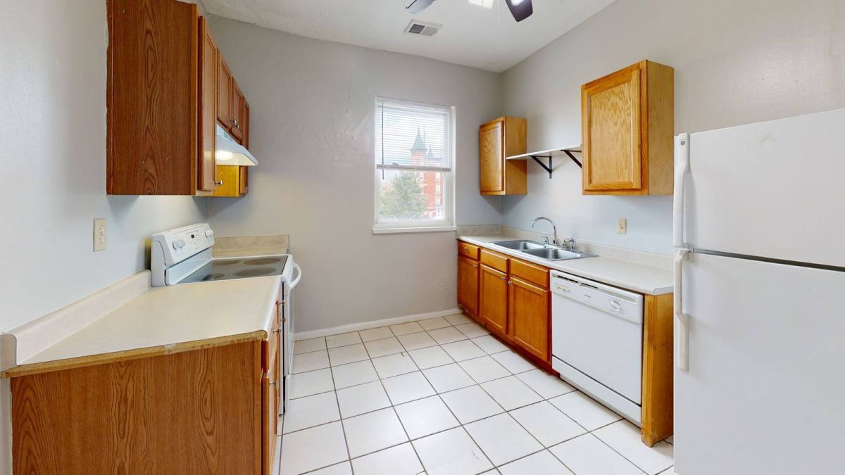 Apartment for rent at 2610 Woodburn Ave #1, Cincinnati, OH 45206
