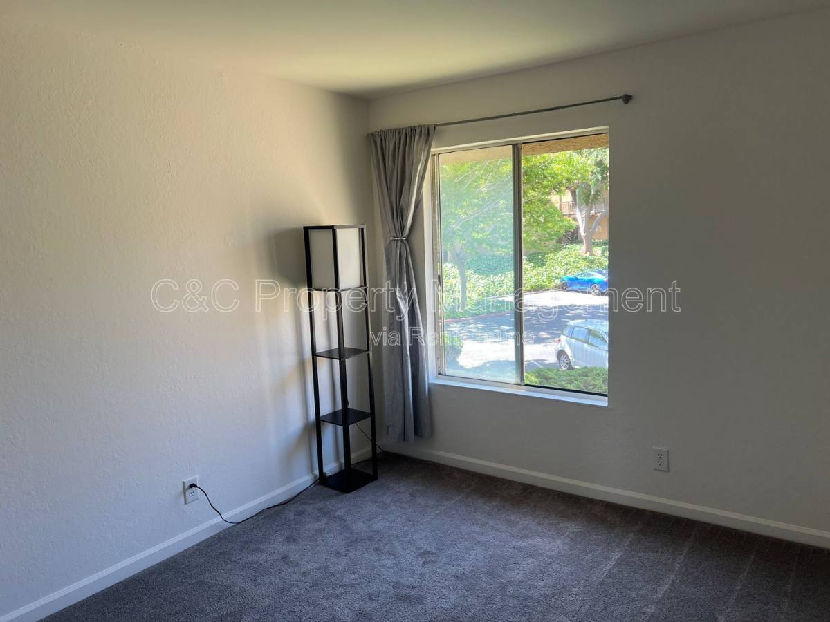 Apartment for rent at 5312 Ridgeview Circle #10, El Sobrante, CA 94803