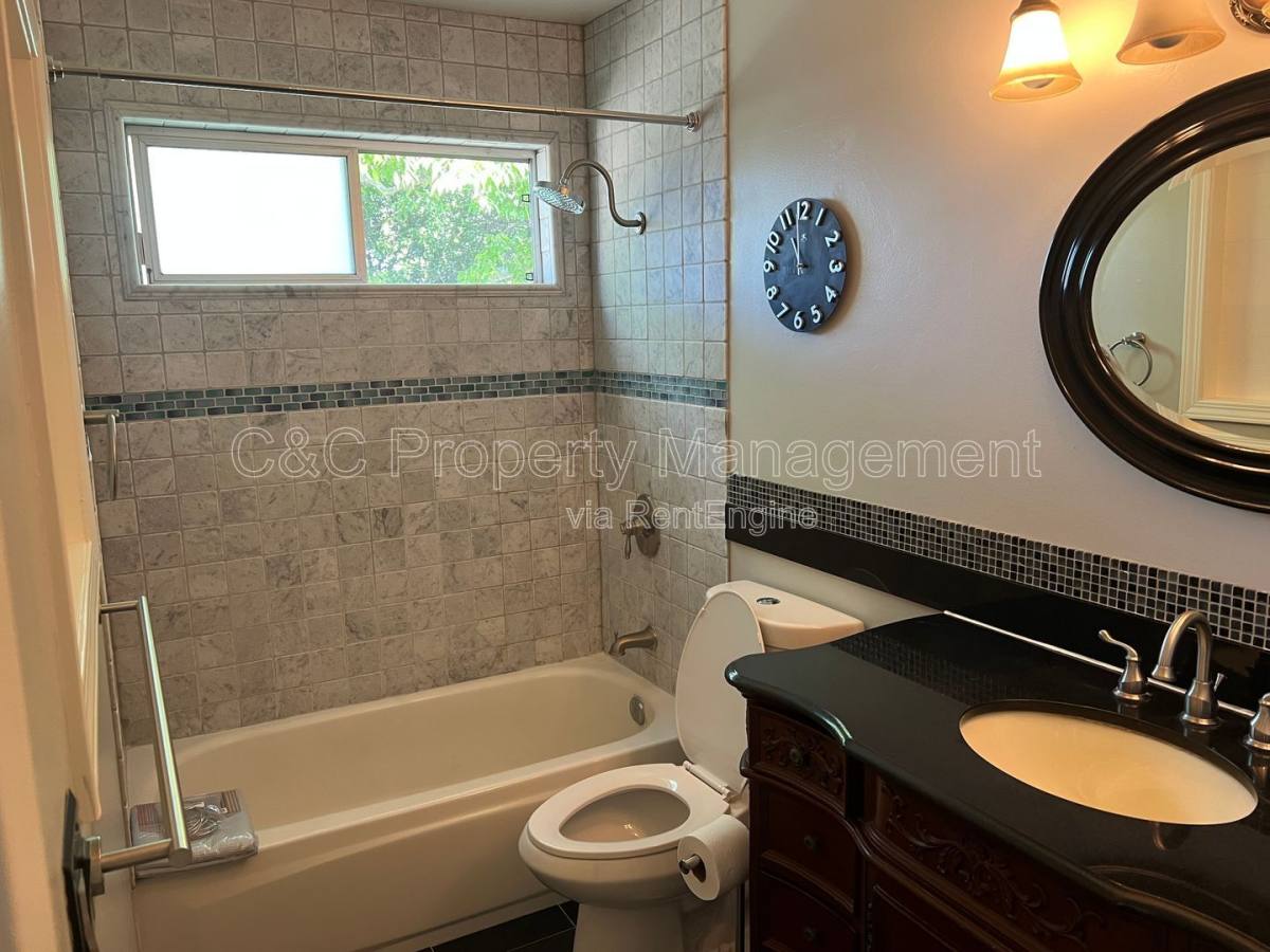 Apartment for rent at 5312 Ridgeview Circle #10, El Sobrante, CA 94803