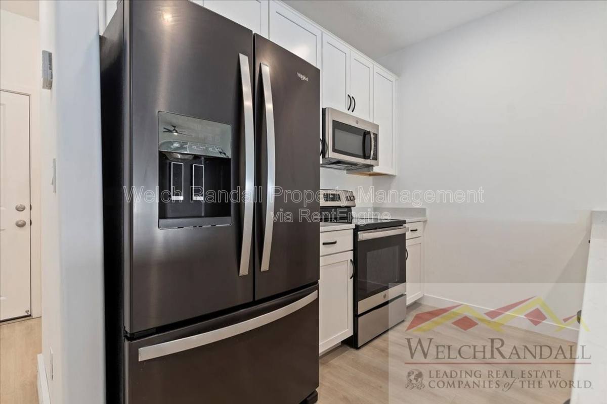 Townhouse for rent at 15271 S Reins Way, Riverton, UT 84065