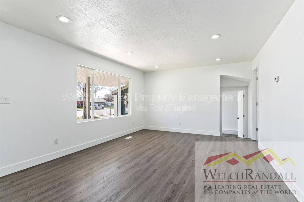 Apartment for rent at 212 W 4800 S, Salt Lake City, UT 84107