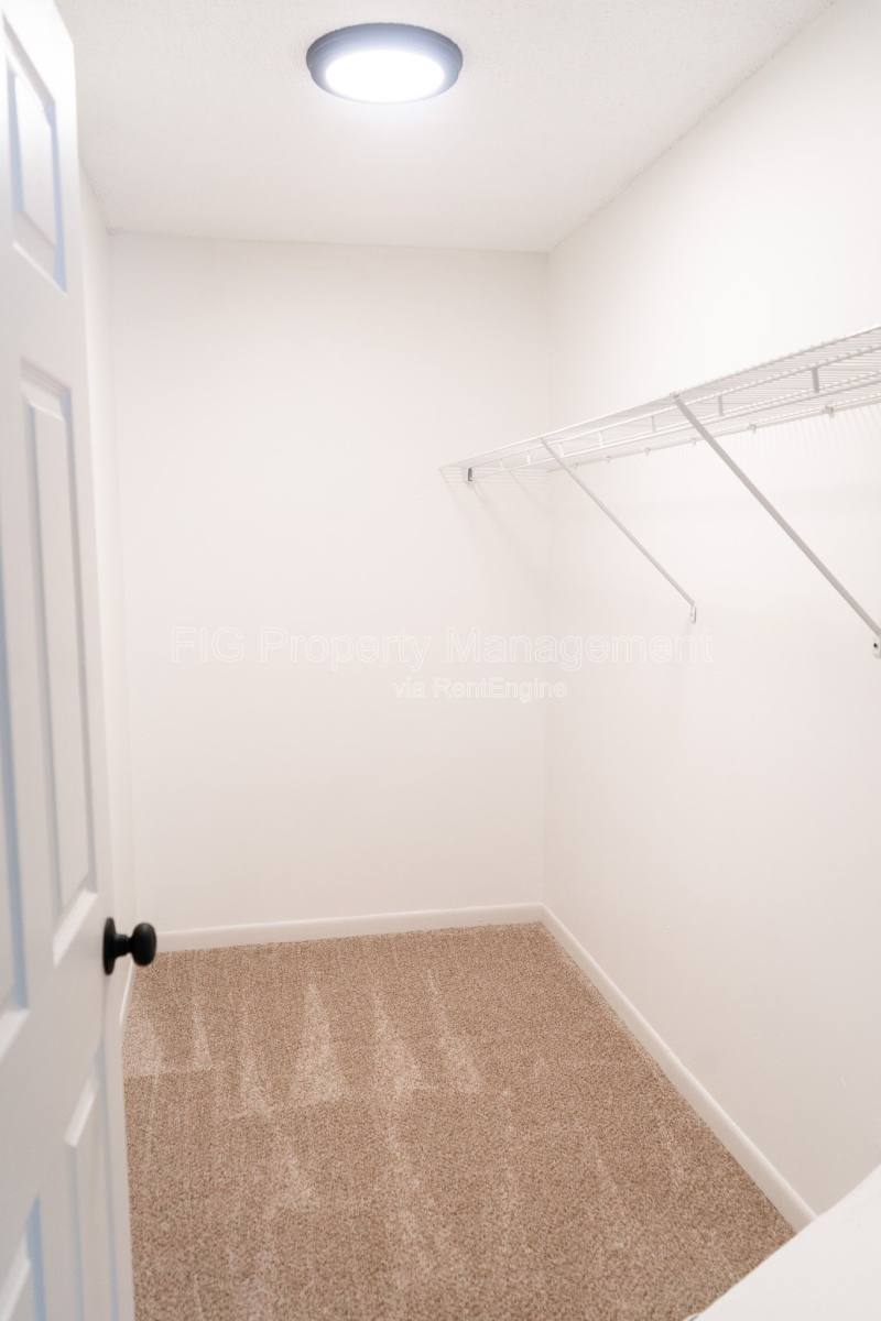 Apartment for rent at 3118 E Governor John Sevier Highway 11, Knoxville, TN 37914