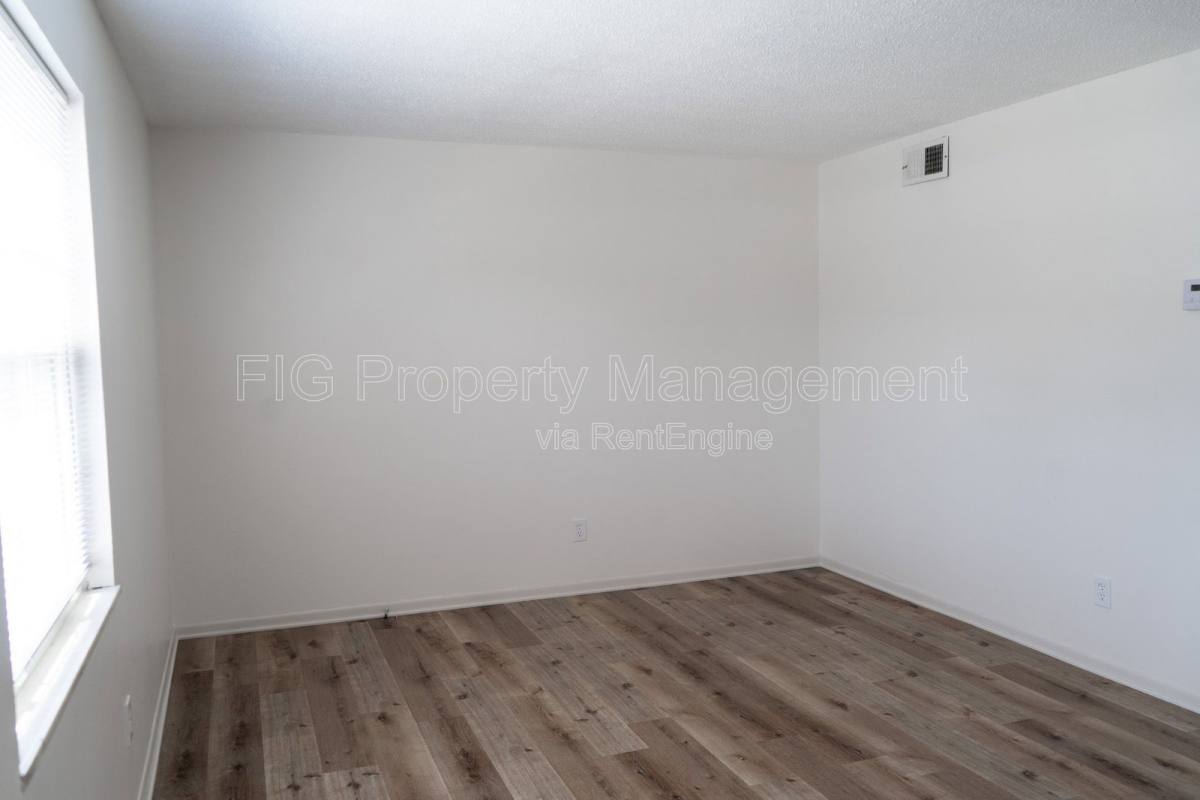 Apartment for rent at 3118 E Governor John Sevier Highway 11, Knoxville, TN 37914