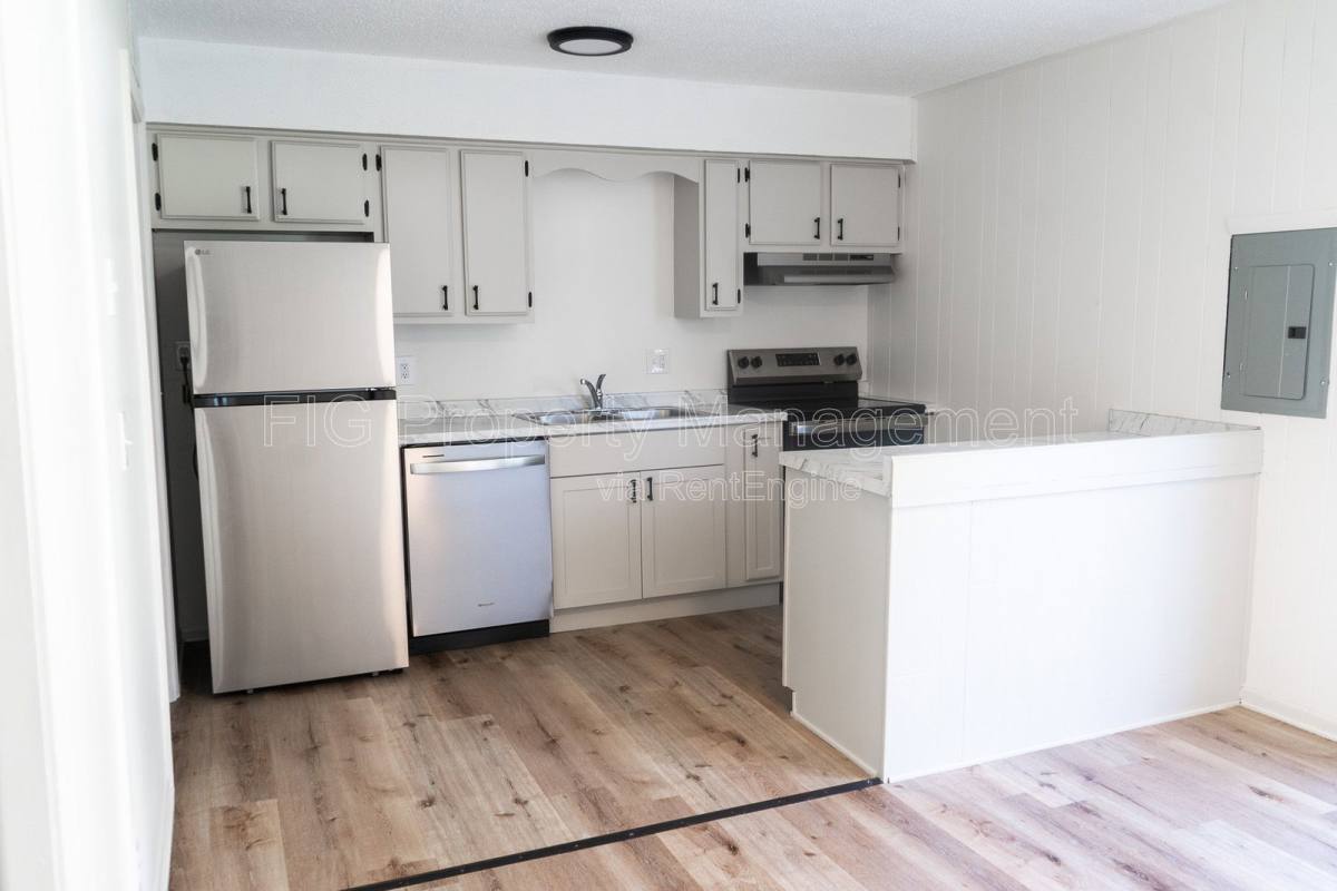 Apartment for rent at 3118 E Governor John Sevier Highway 11, Knoxville, TN 37914