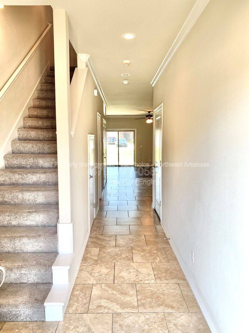 Townhouse for rent at 2719 W Shasta Rd, Rogers, AR 72758