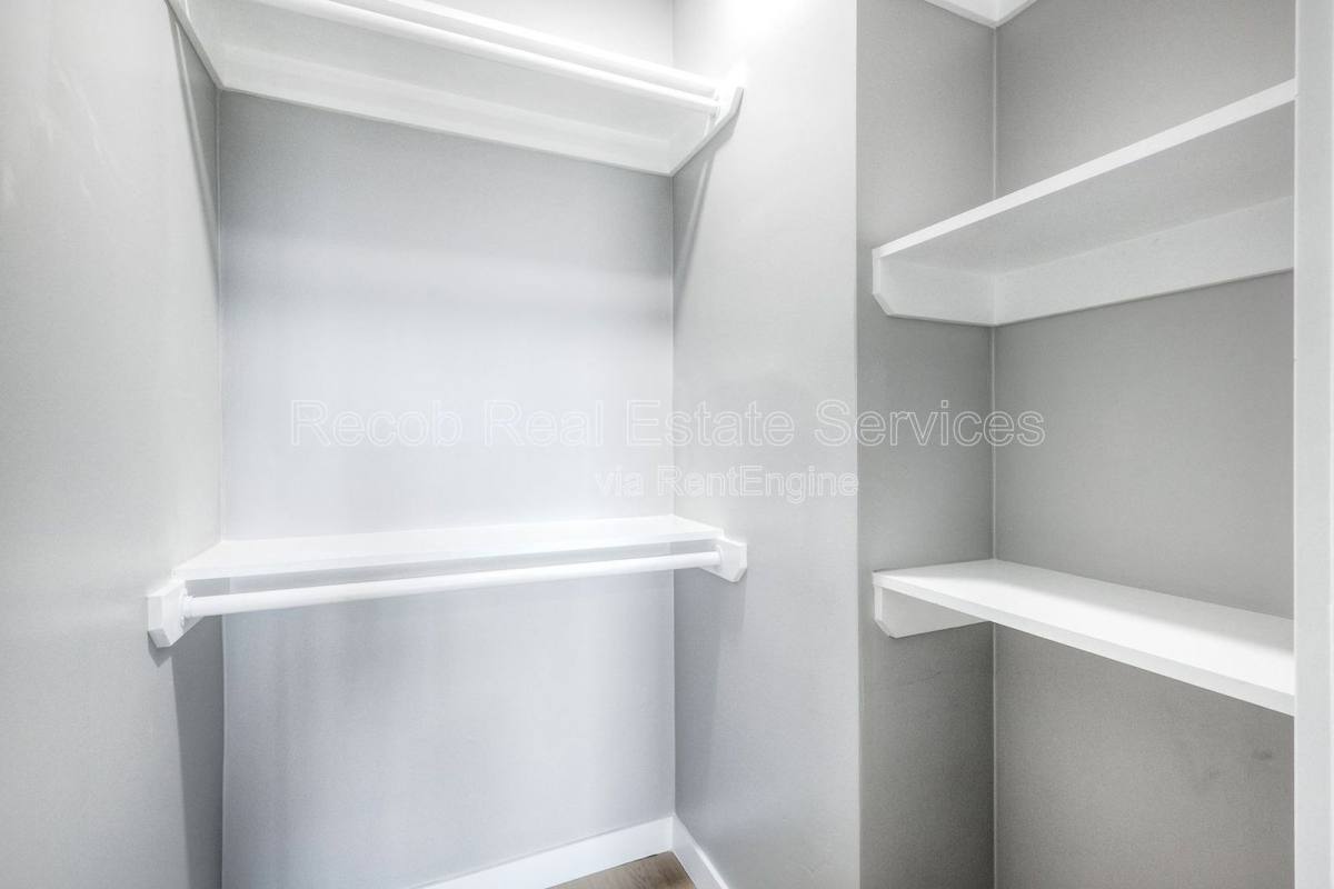 Apartment for rent at 2394 W Jewett St #2392, San Diego, CA 92111