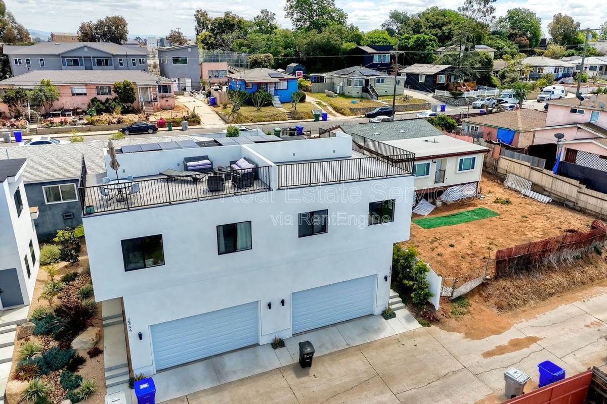 Apartment for rent at 2394 W Jewett St #2392, San Diego, CA 92111