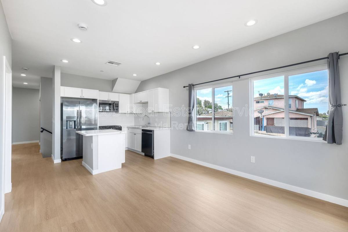 Apartment for rent at 2394 W Jewett St #2392, San Diego, CA 92111