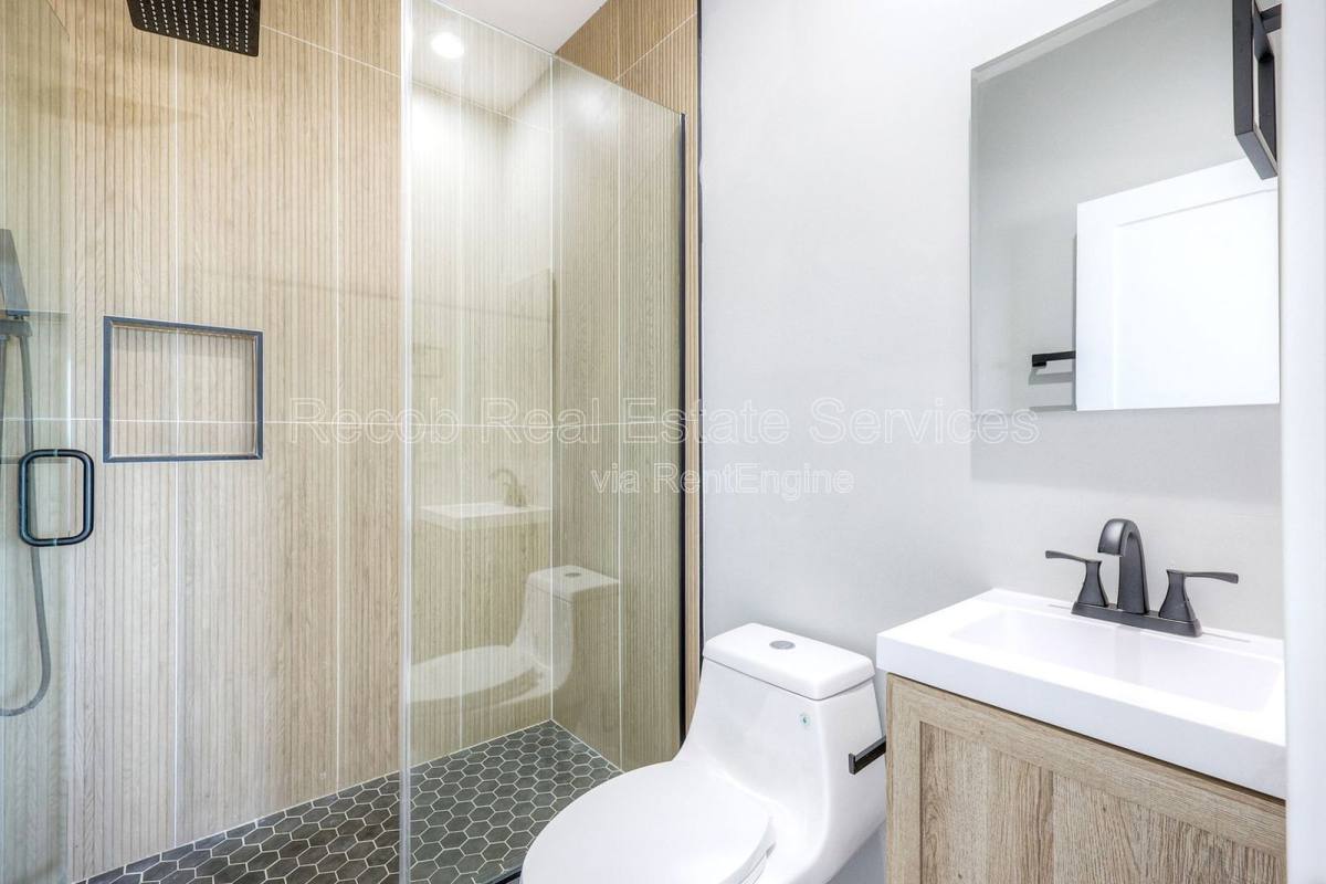 Apartment for rent at 2394 W Jewett St #2392, San Diego, CA 92111