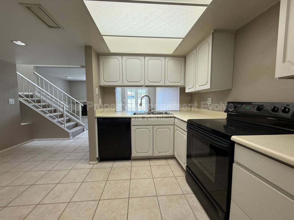 Condo for rent at 815 E Grovers Ave #24, Phoenix, AZ 85022