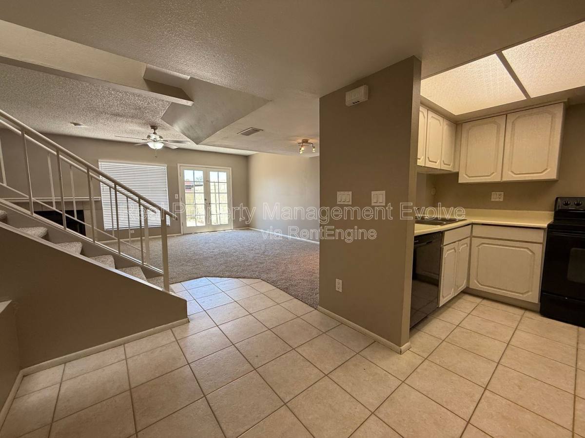 Condo for rent at 815 E Grovers Ave #24, Phoenix, AZ 85022