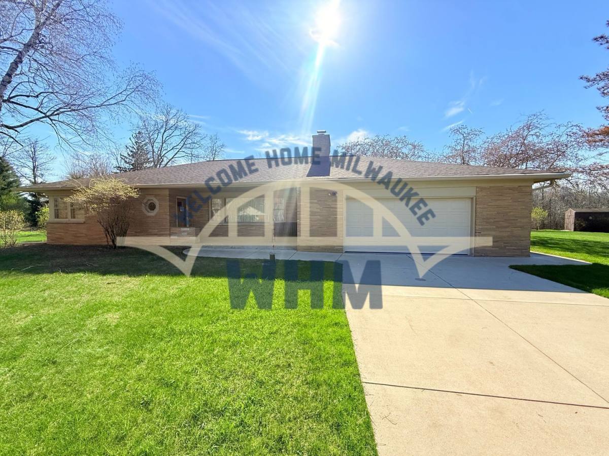 House for rent at 8575 N Hawthorne Rd, Milwaukee, WI 53217