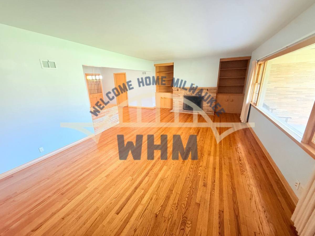 House for rent at 8575 N Hawthorne Rd, Milwaukee, WI 53217
