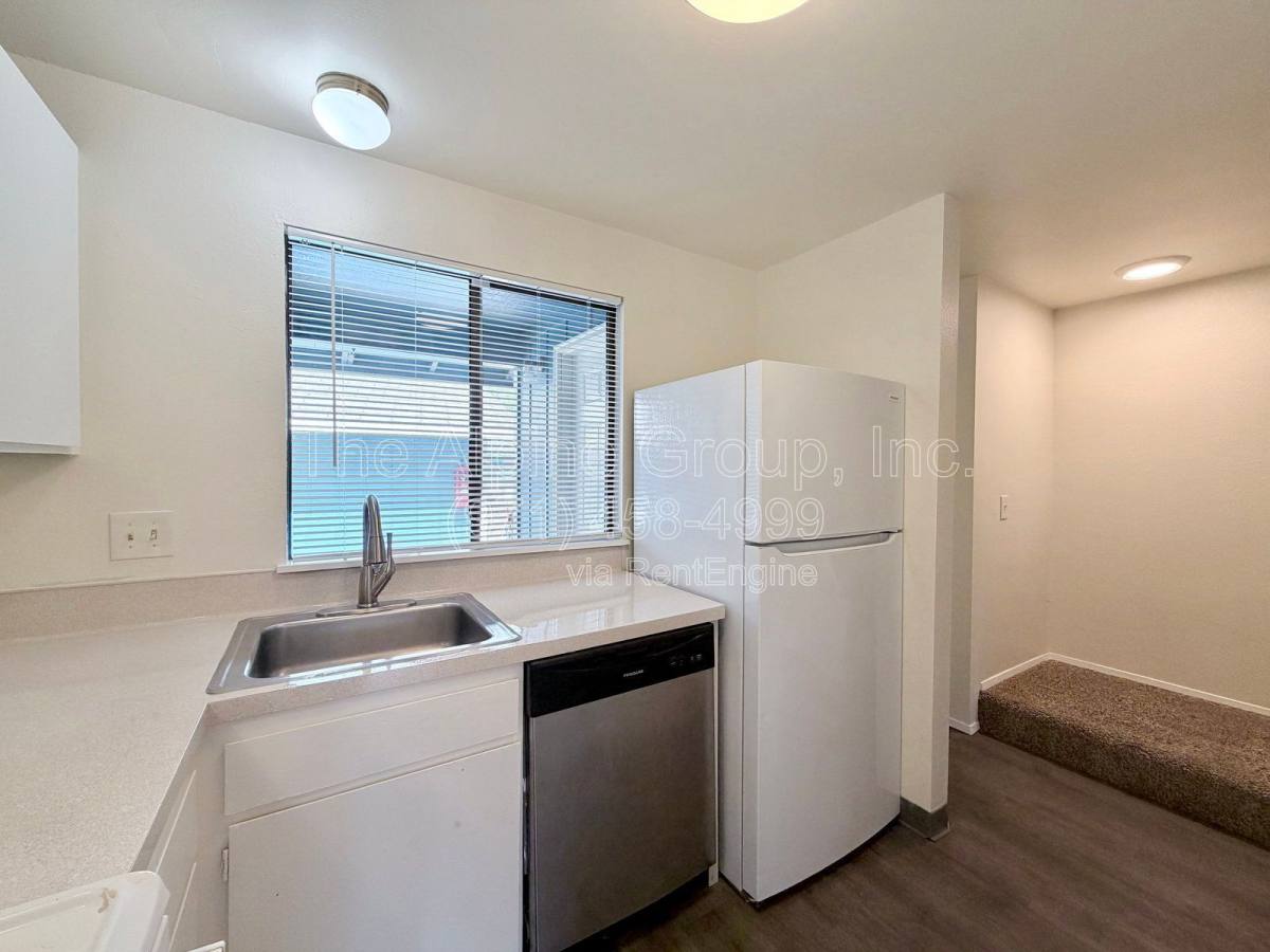Apartment for rent at 3800 NW Chemult Place #D, Portland, OR 97229
