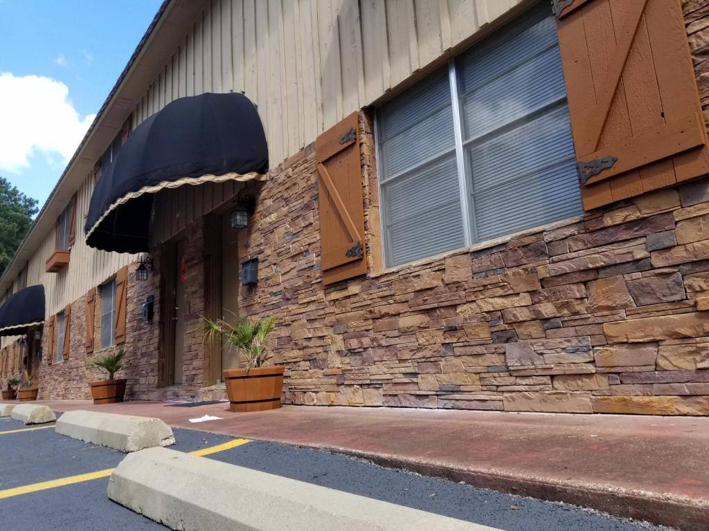 Townhouse for rent at 329 E Sixth St #2, Rusk, TX 75785
