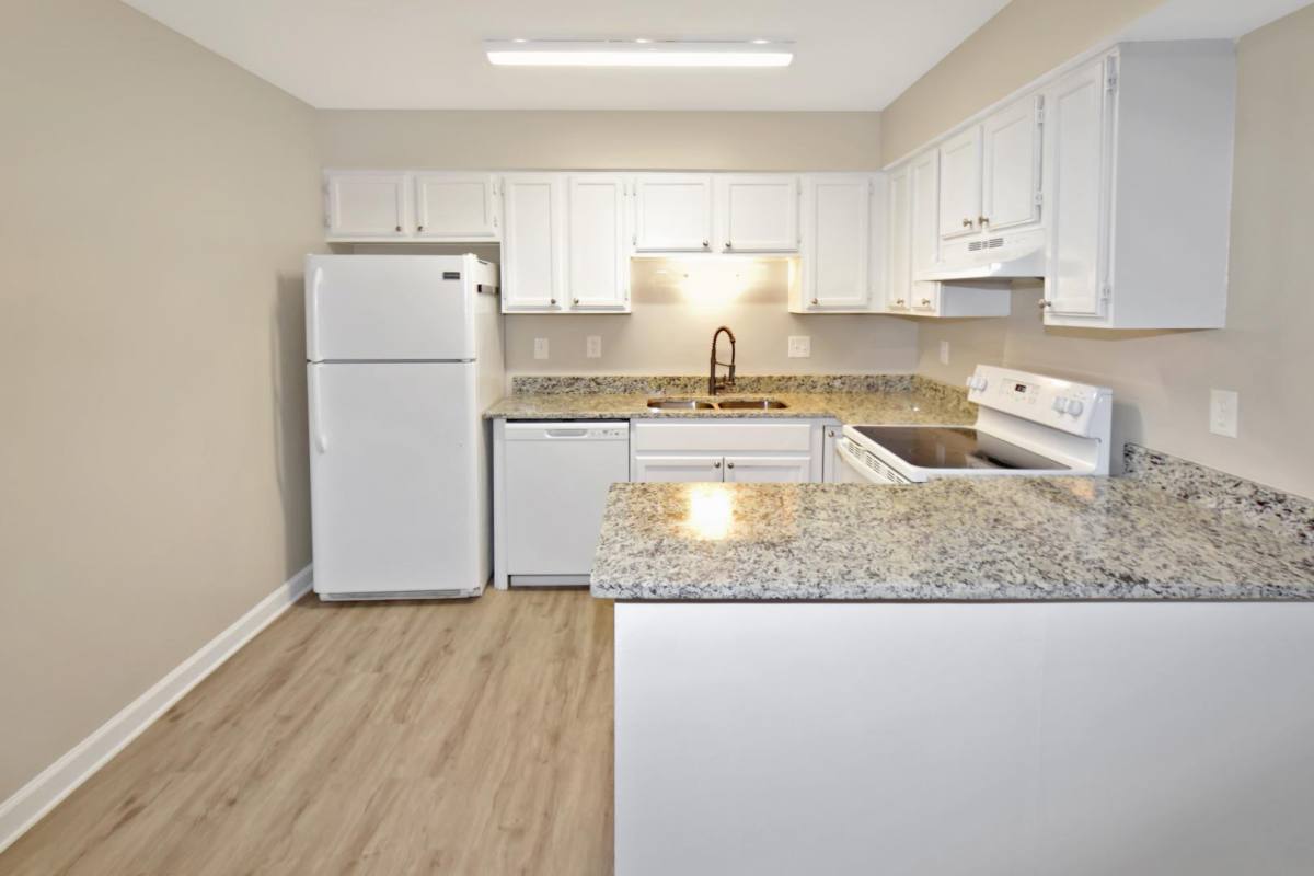 Townhouse for rent at 7021 Stonington Lane, Charlotte, NC 28227