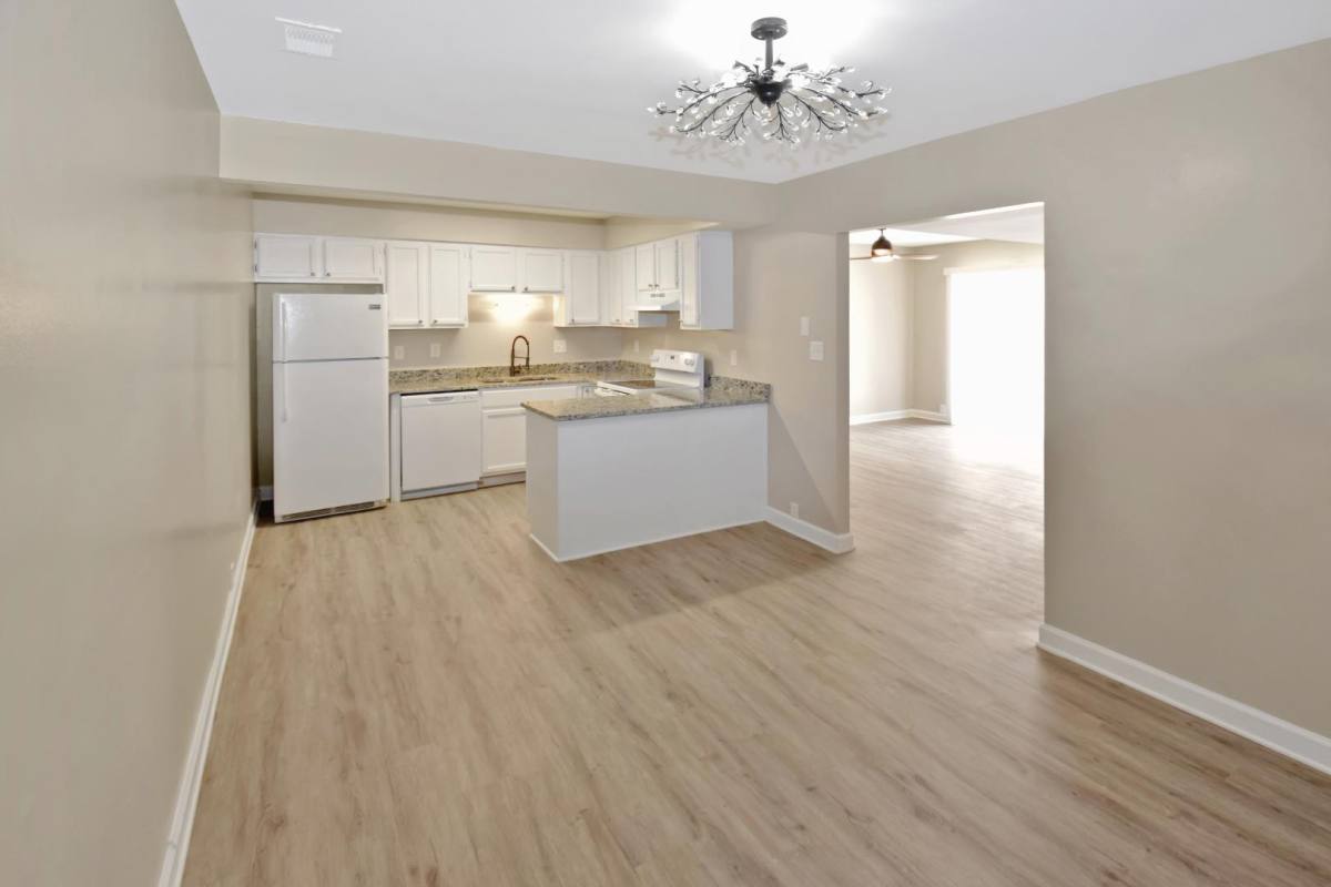 Townhouse for rent at 7021 Stonington Lane, Charlotte, NC 28227
