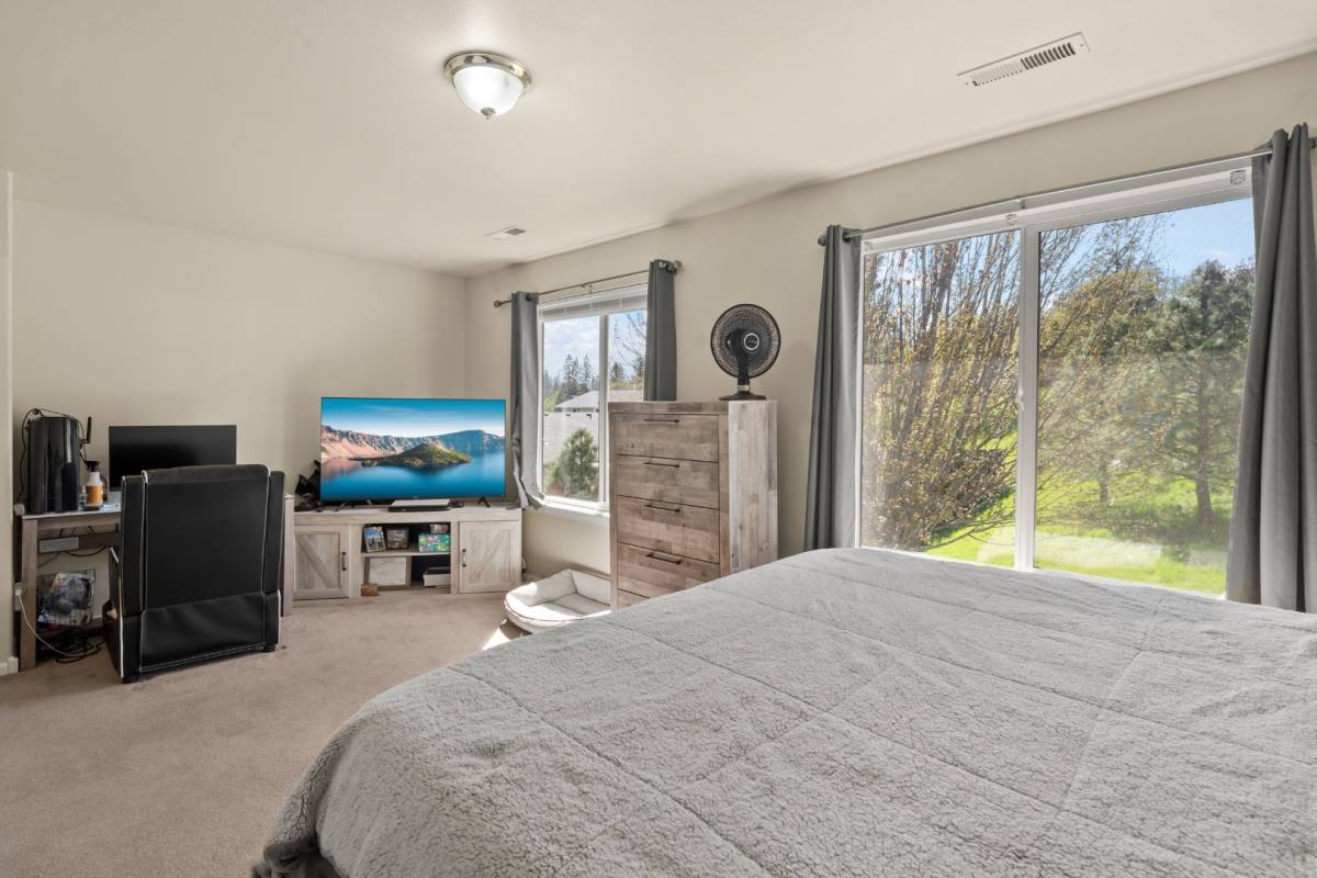 Apartment for rent at 81 Erickson Ave #83, Shady Cove, OR 97539