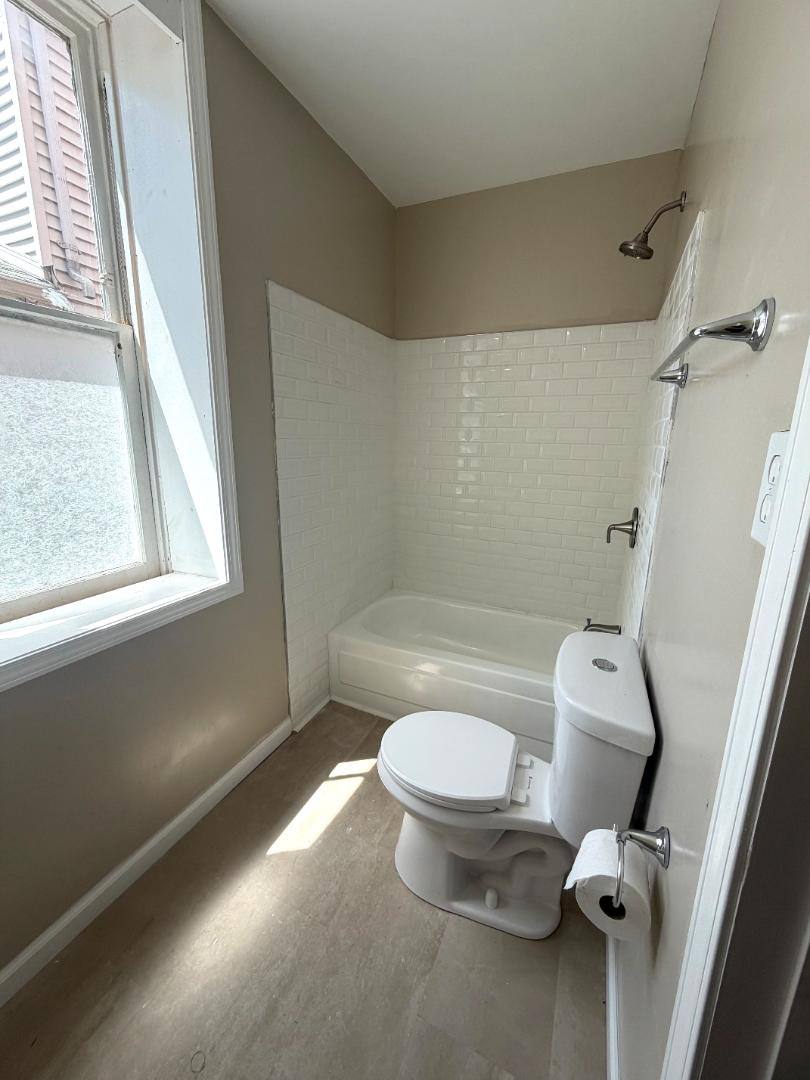 Apartment for rent at 6704-6706 Idaho Ave #6706 1F, Saint Louis, MO 63111