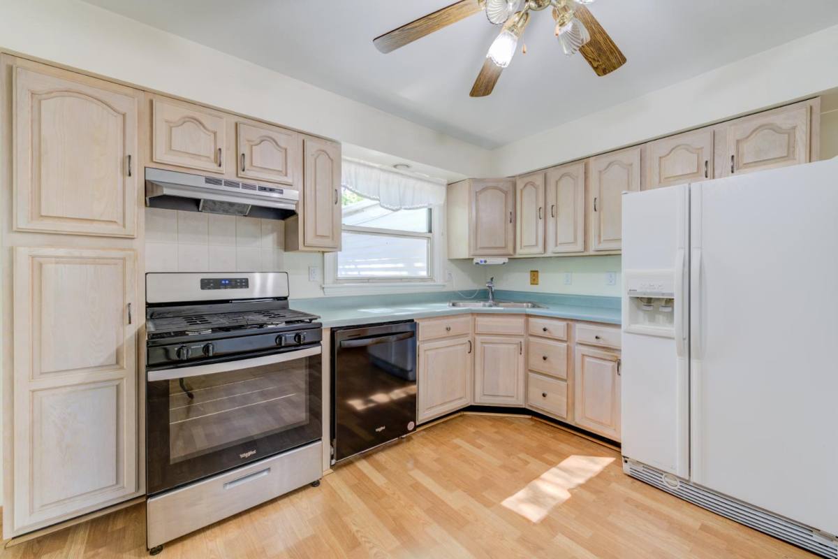 House for rent at 116 Graham Rd, Florissant, MO 63031