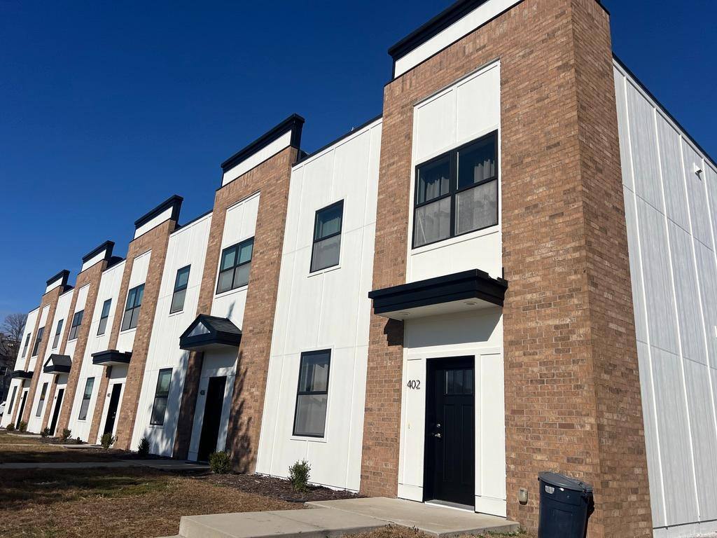 Condo for rent at 402 4th St SW 414, Mason City, IA 50401