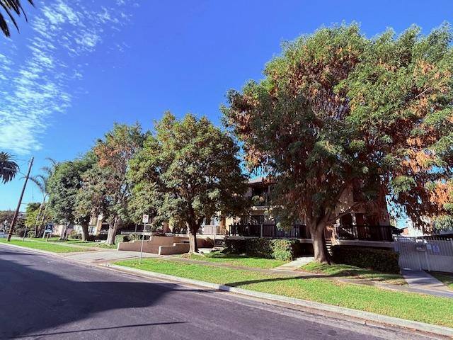 Apartment for rent at 3669 Westwood Blvd #113, Los Angeles, CA 90034