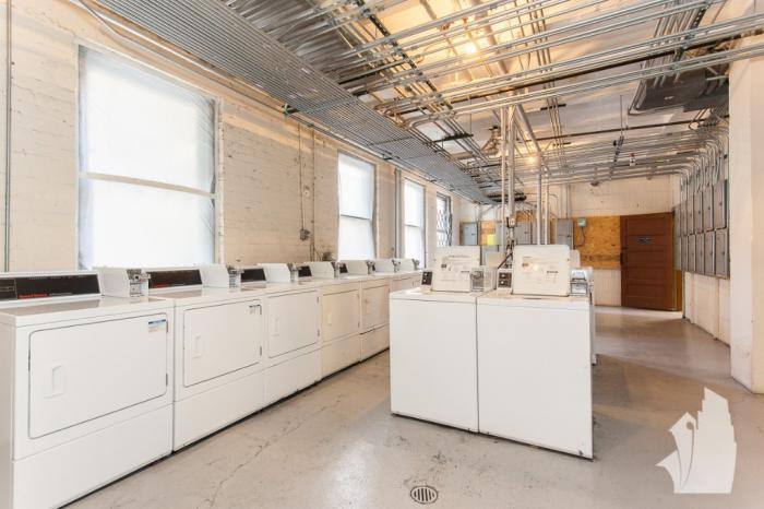 Apartment for rent at 550 W Arlington Place #106, Chicago, IL 60614
