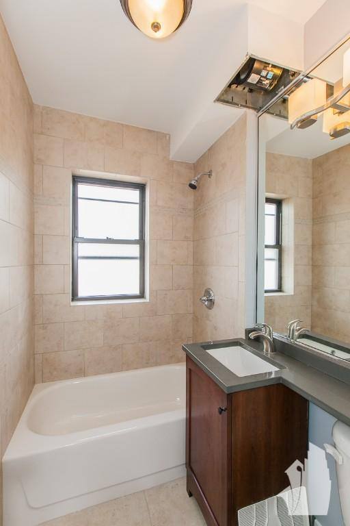 Apartment for rent at 550 W Arlington Place #106, Chicago, IL 60614