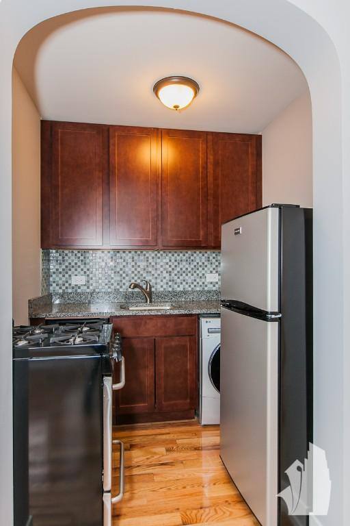 Apartment for rent at 550 W Arlington Place #106, Chicago, IL 60614