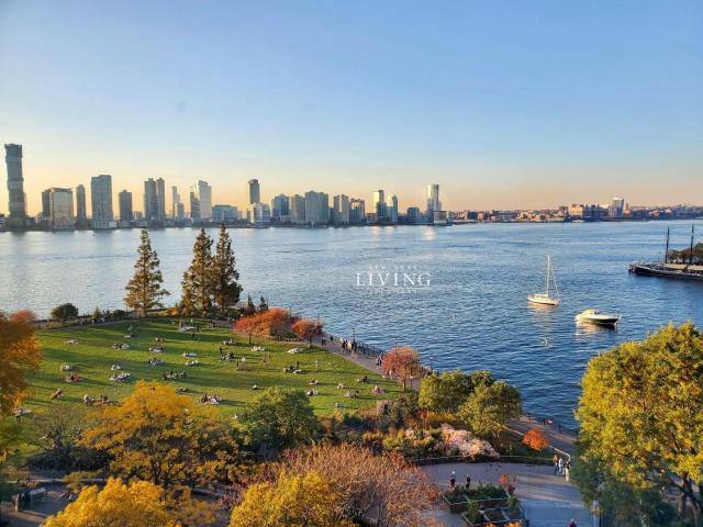 Apartment for rent at 400 Chambers St #9D, New York, NY 10282