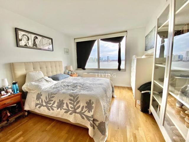 Apartment for rent at 400 Chambers St #9D, New York, NY 10282