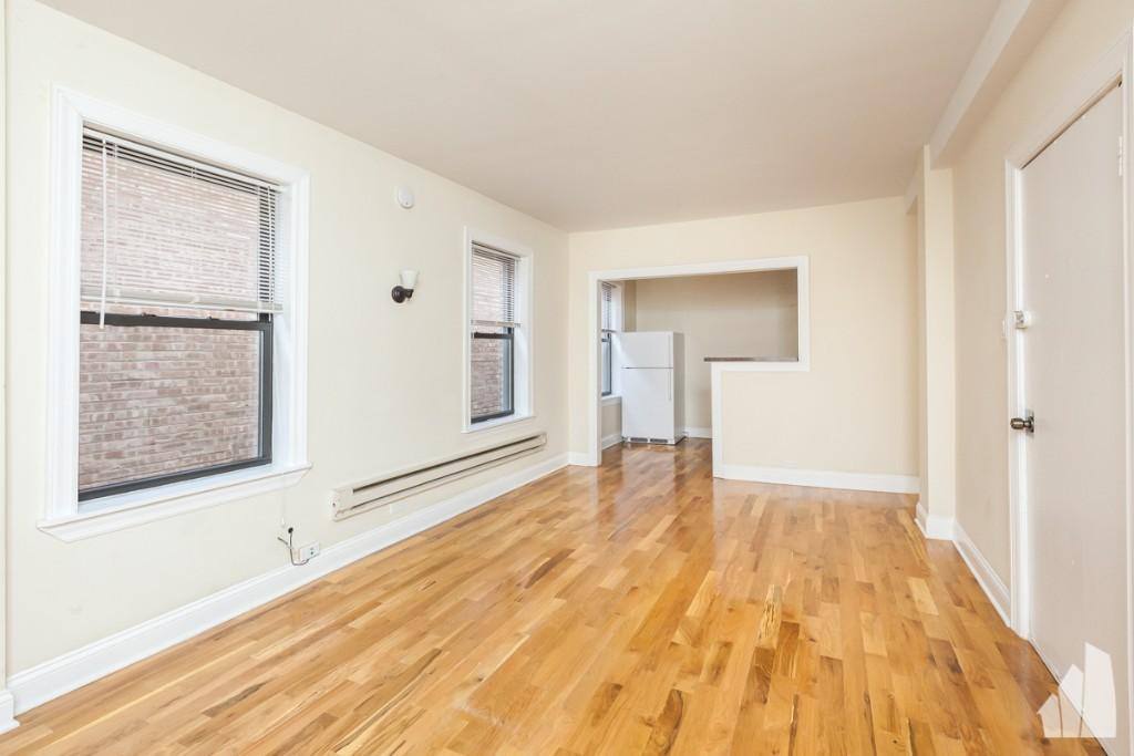 Apartment for rent at 1347 N Dearborn St #607, Chicago, IL 60610