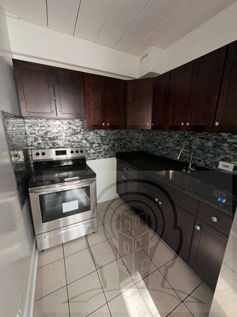 Apartment for rent at 1360 W Touhy Ave #301, Chicago, IL 60626
