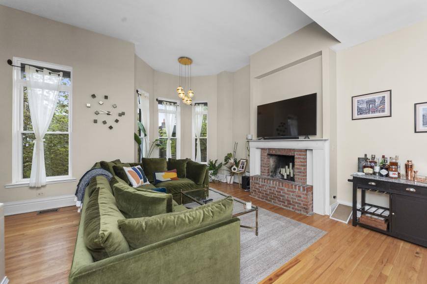 Apartment for rent at 2050 N Bissell #2, Chicago, IL 60614